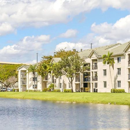 Stunning Centrally Located Apartments At New River Cove In South Florida 劳德代尔堡 外观 照片