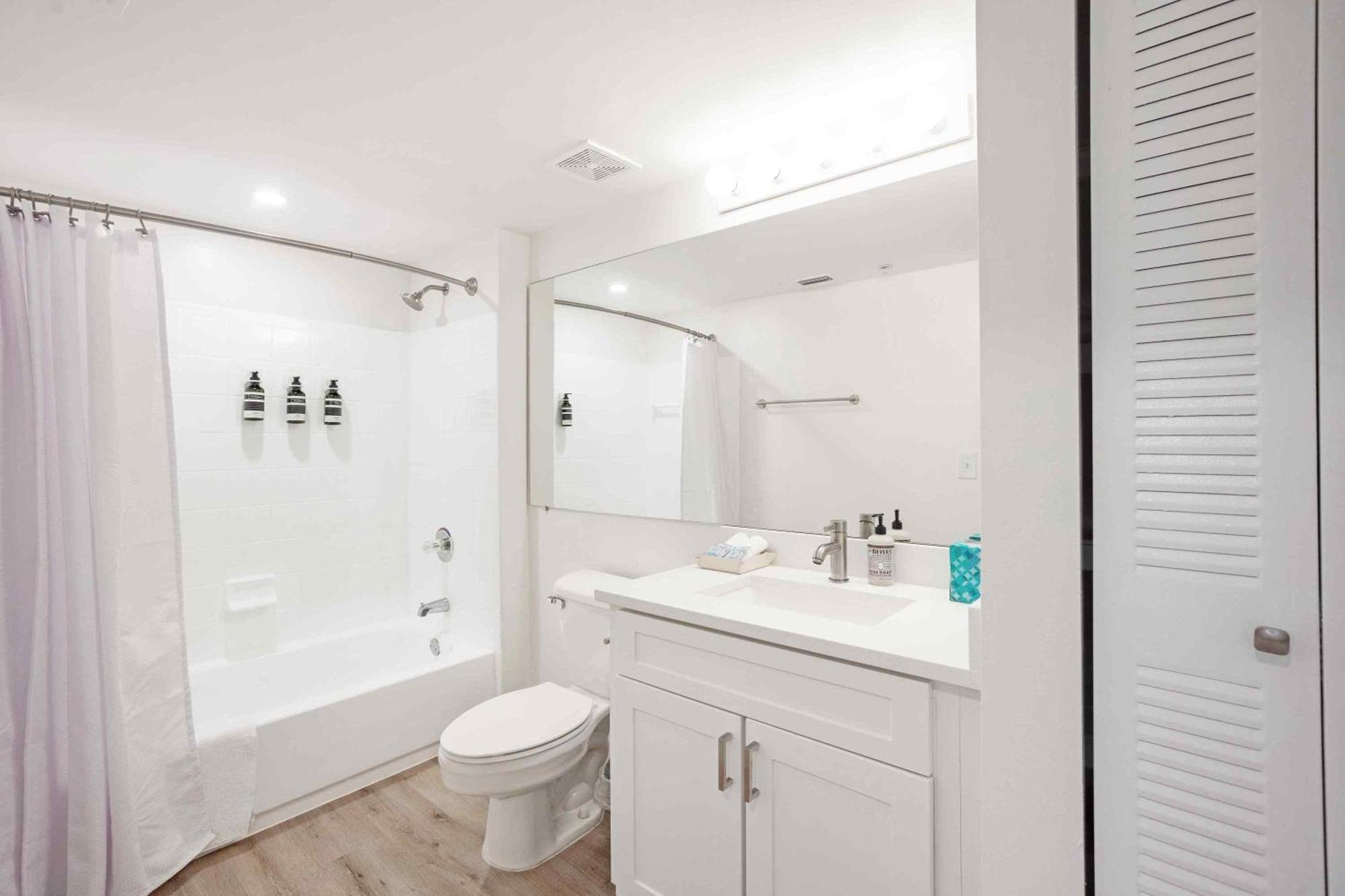 Stunning Centrally Located Apartments At New River Cove In South Florida 劳德代尔堡 外观 照片