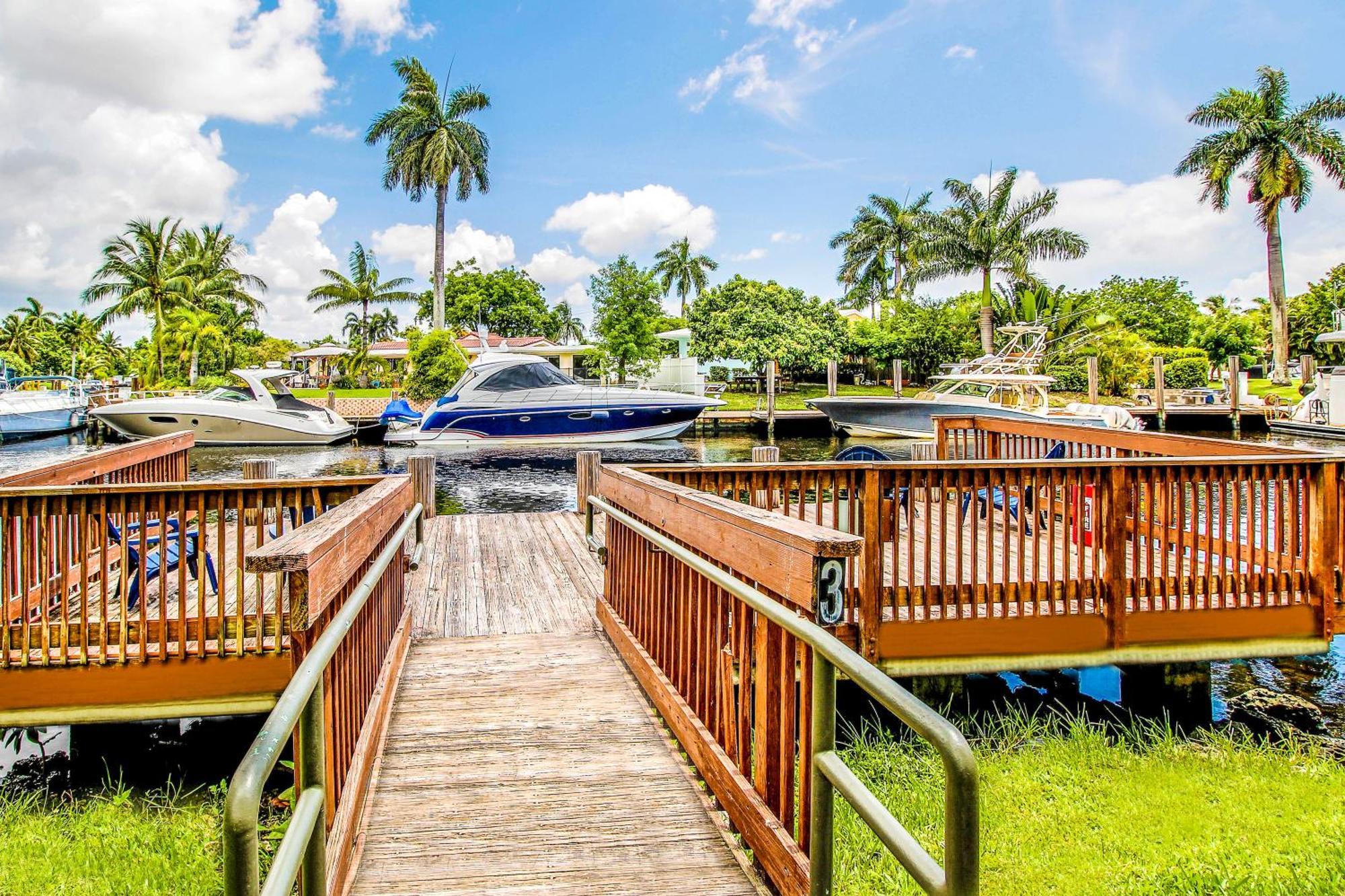 Stunning Centrally Located Apartments At New River Cove In South Florida 劳德代尔堡 外观 照片